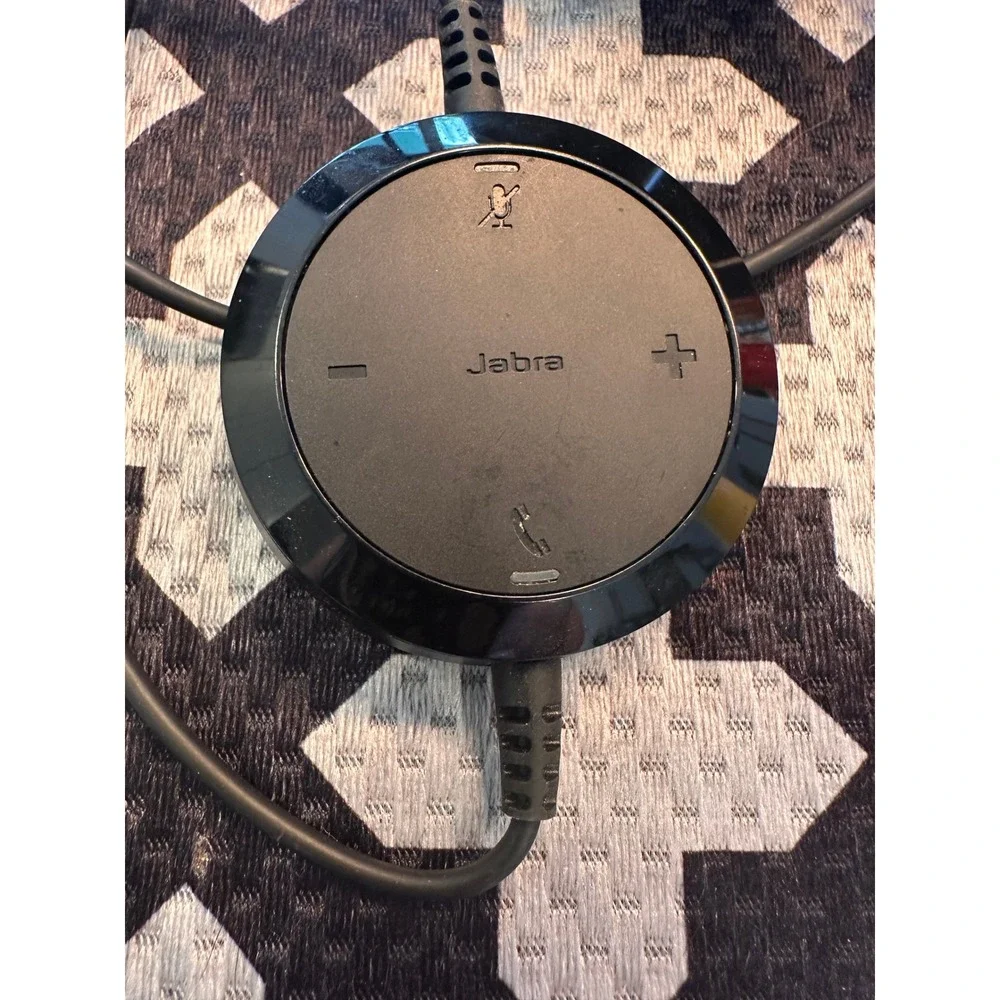 Jabra Evolve 40 MS Stereo Wired On-Ear Headset USB-A Noise Canceling Mic‎ Black